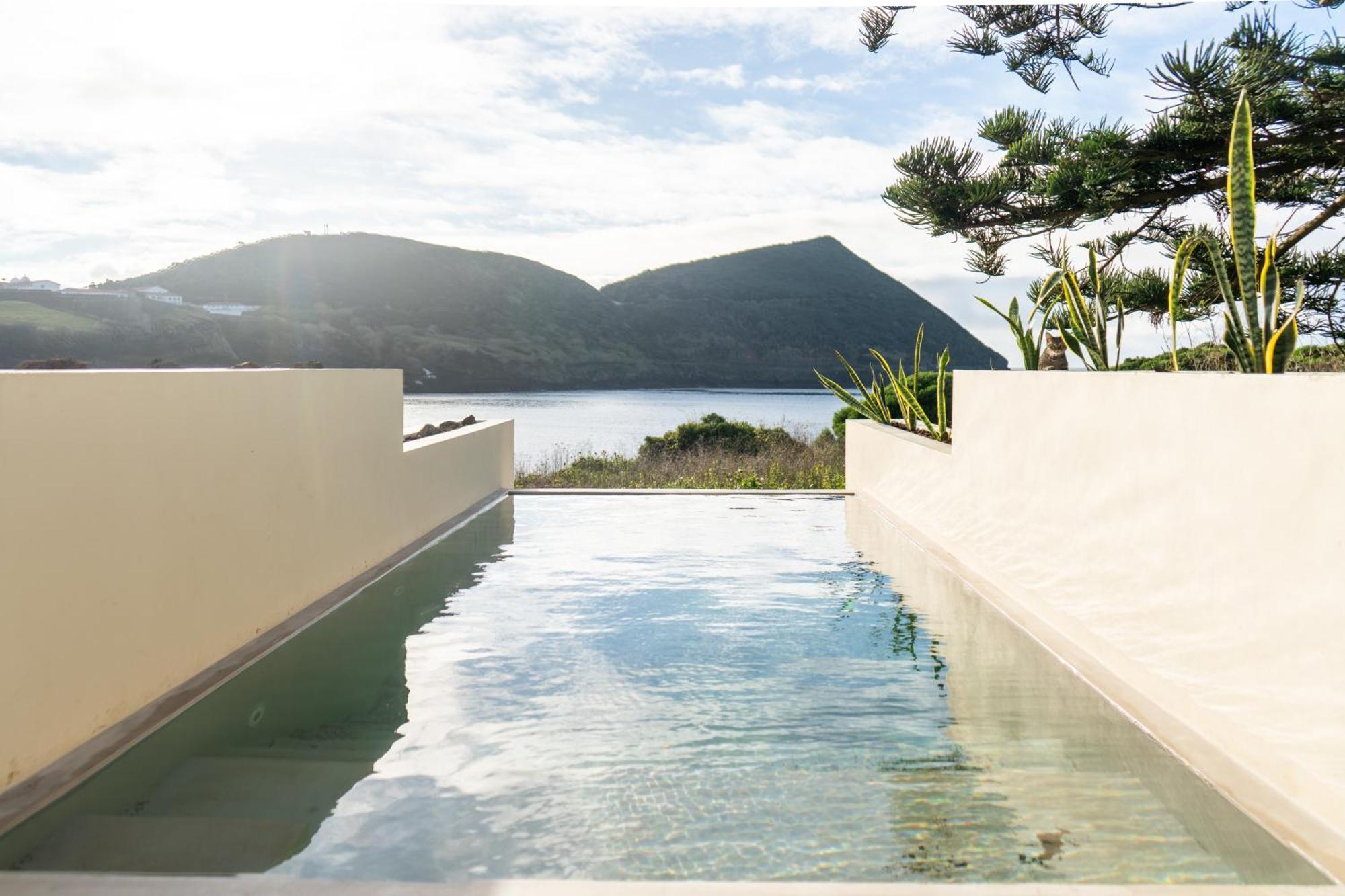 Silveira Bay Lounge Retreat Bed & Breakfast Angra do Heroísmo Dış mekan fotoğraf